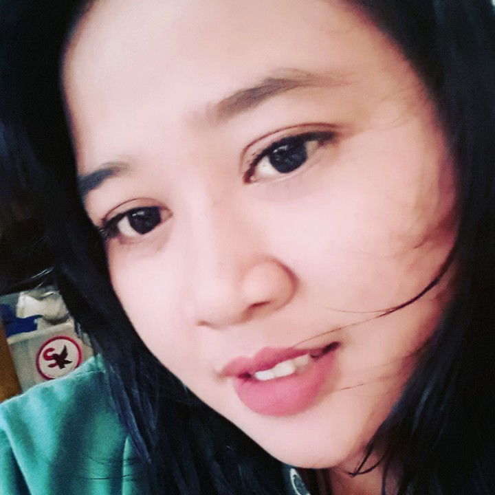 ria anggraini profile icon