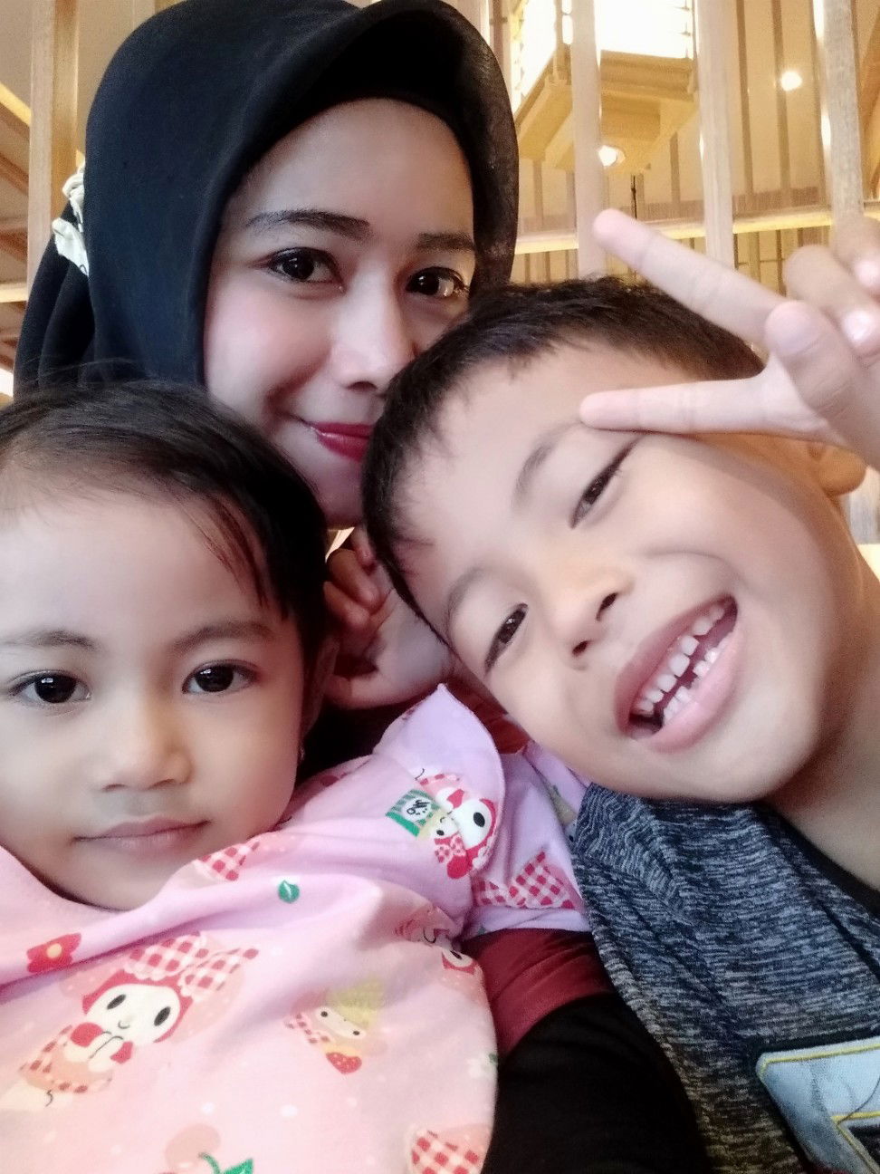 DESI SURYANI profile icon