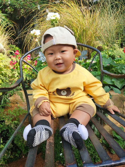 Oum Ratchadaporn profile icon