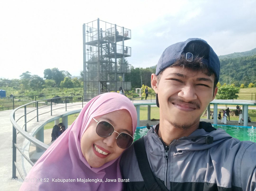 Dennis Annisa Laurena profile icon