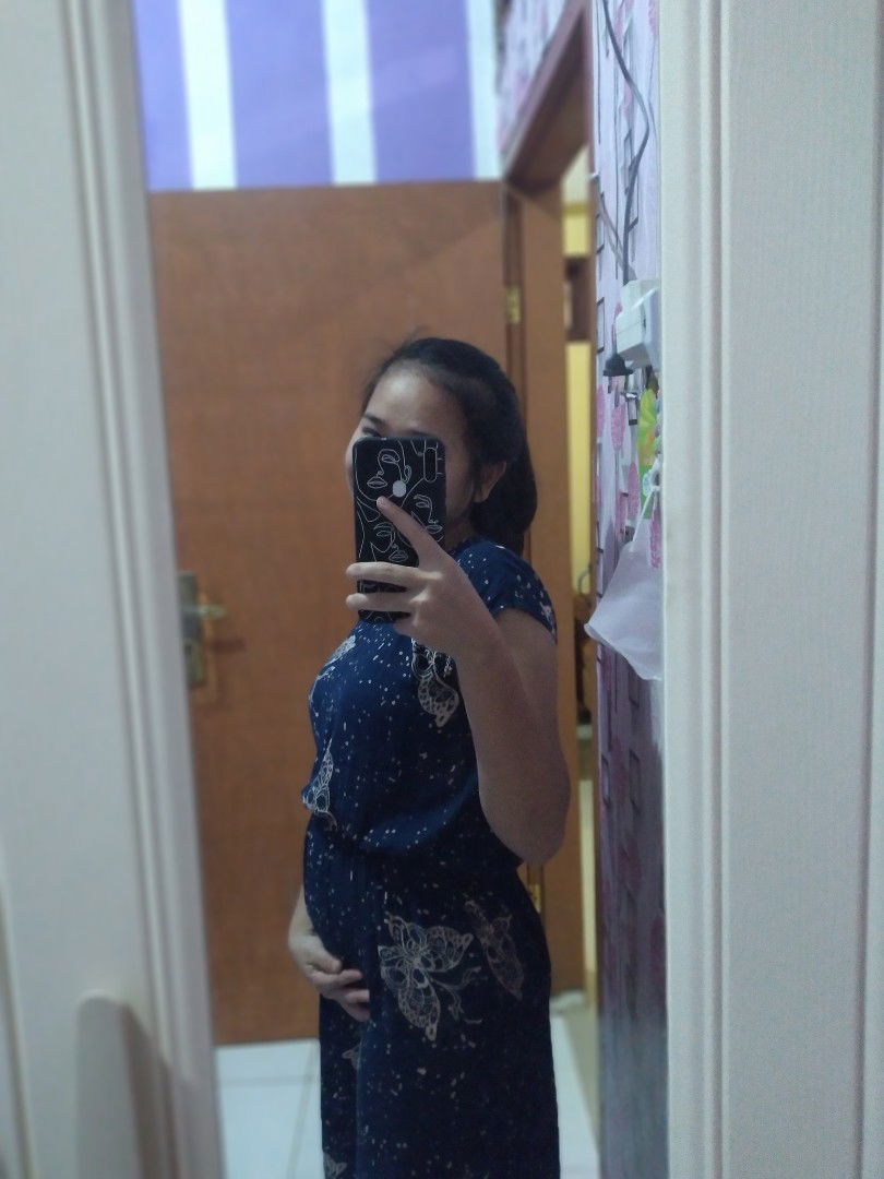 Putri Dahlia profile icon