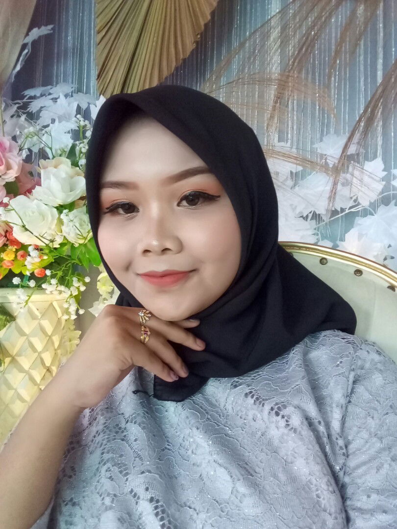 Tuti Hardianti profile icon