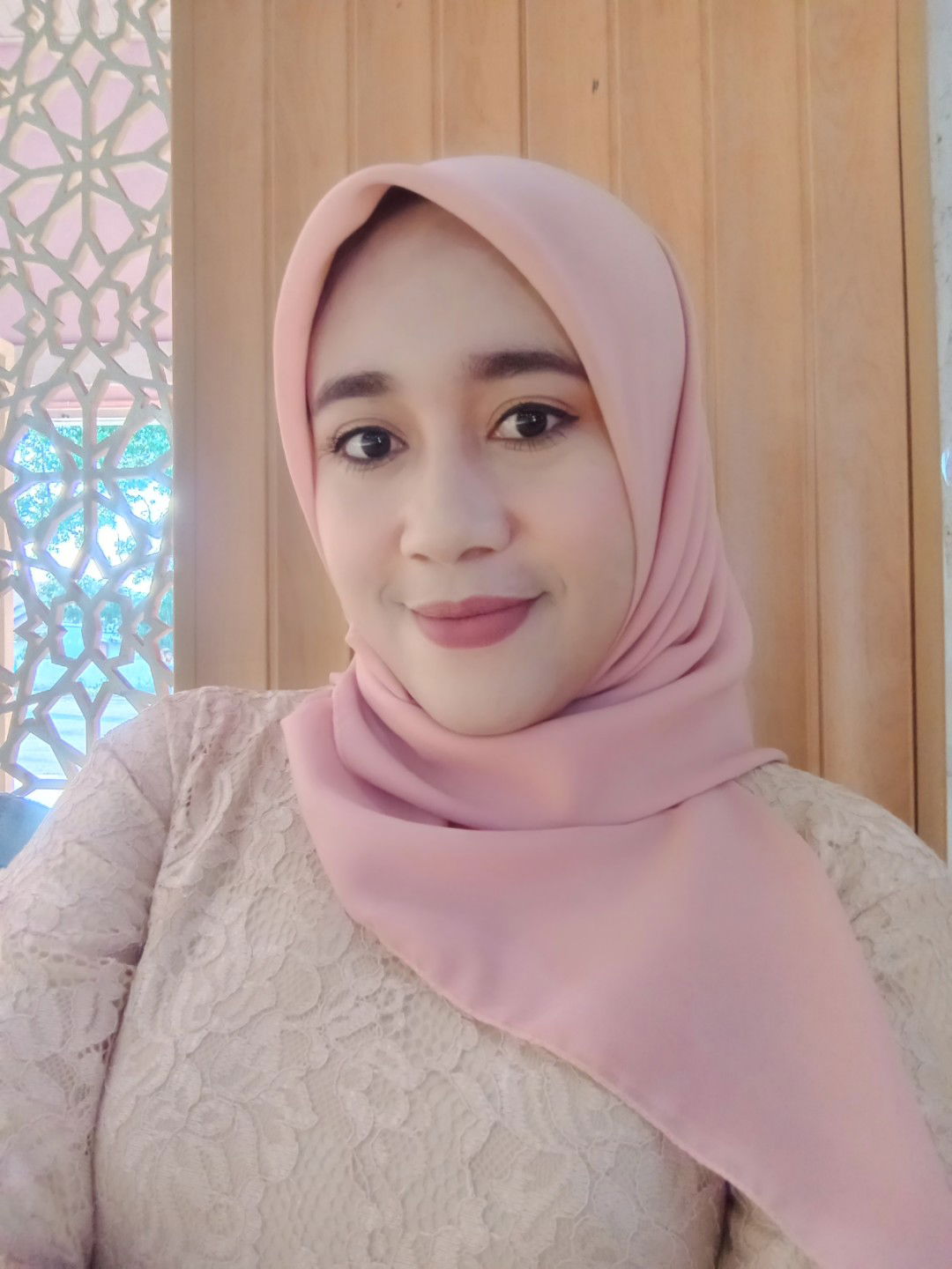 Femi yanti profile icon