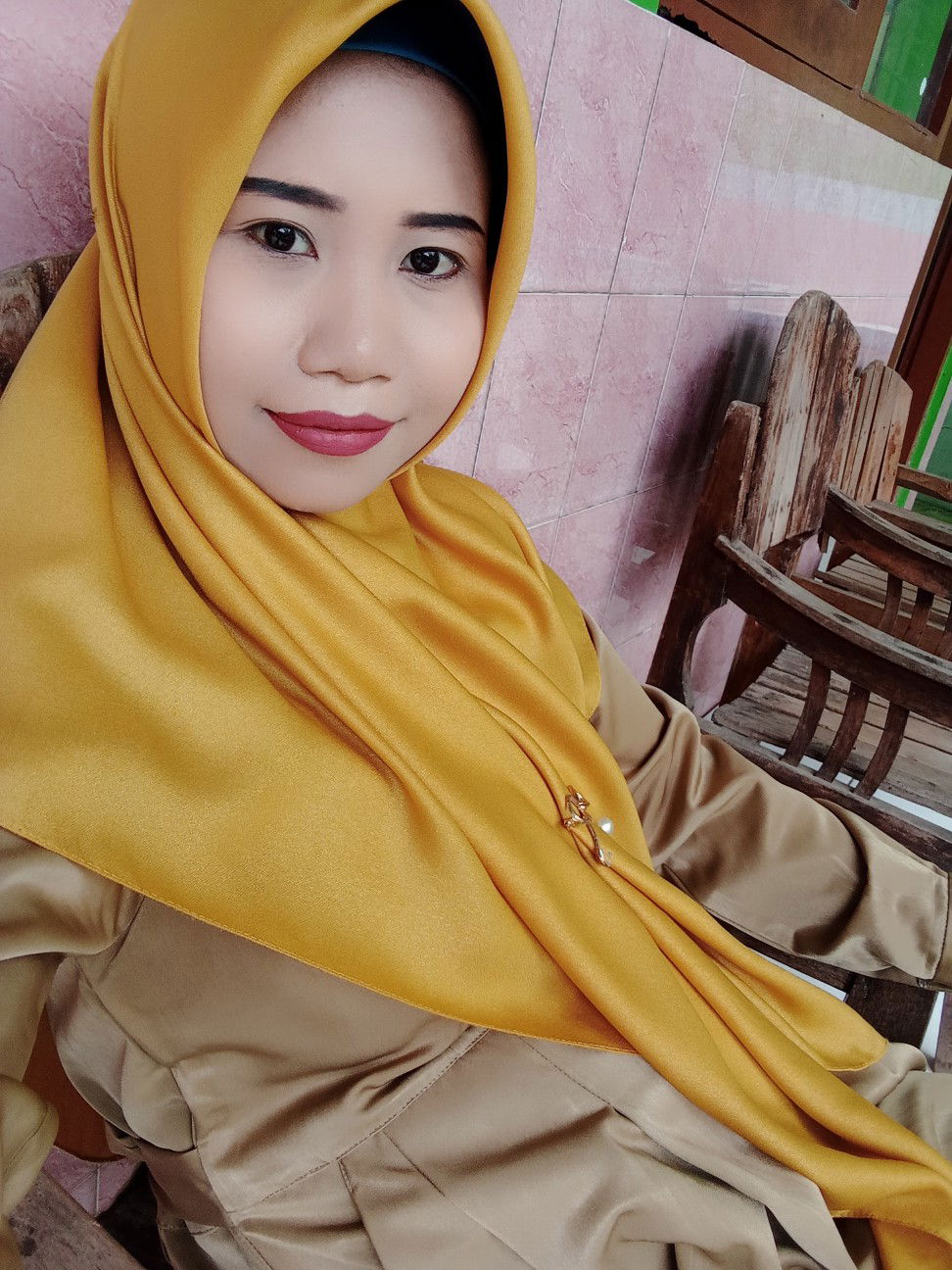 Dewi Rahayu profile icon