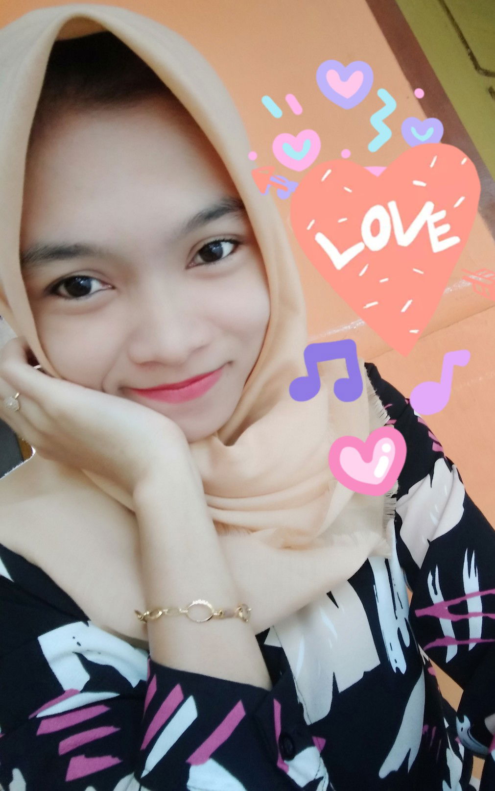 Ami Ihat Sofia profile icon