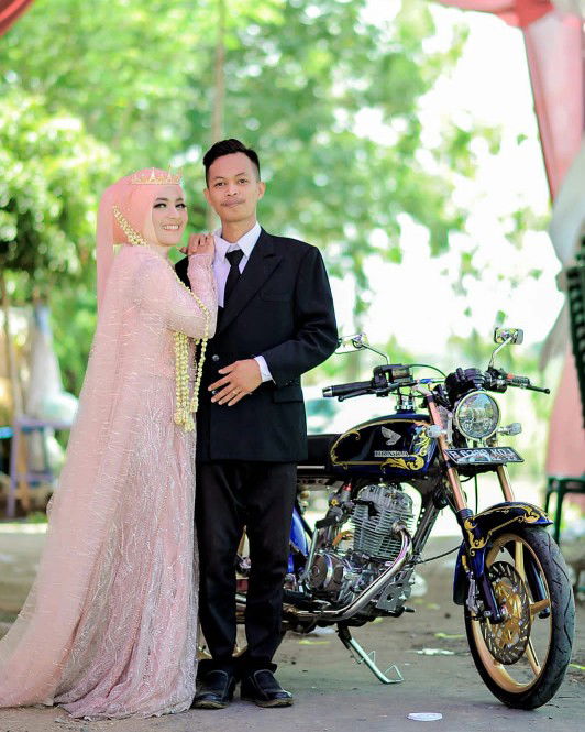 Uswatun 15 profile icon