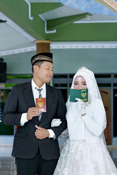 Riska Nur Avianti profile icon