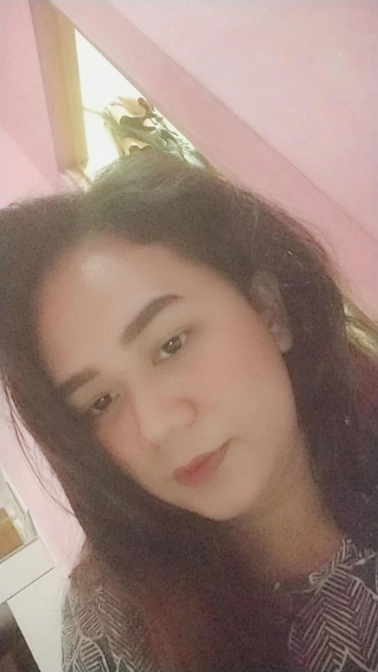 Esti Noviyanti profile icon