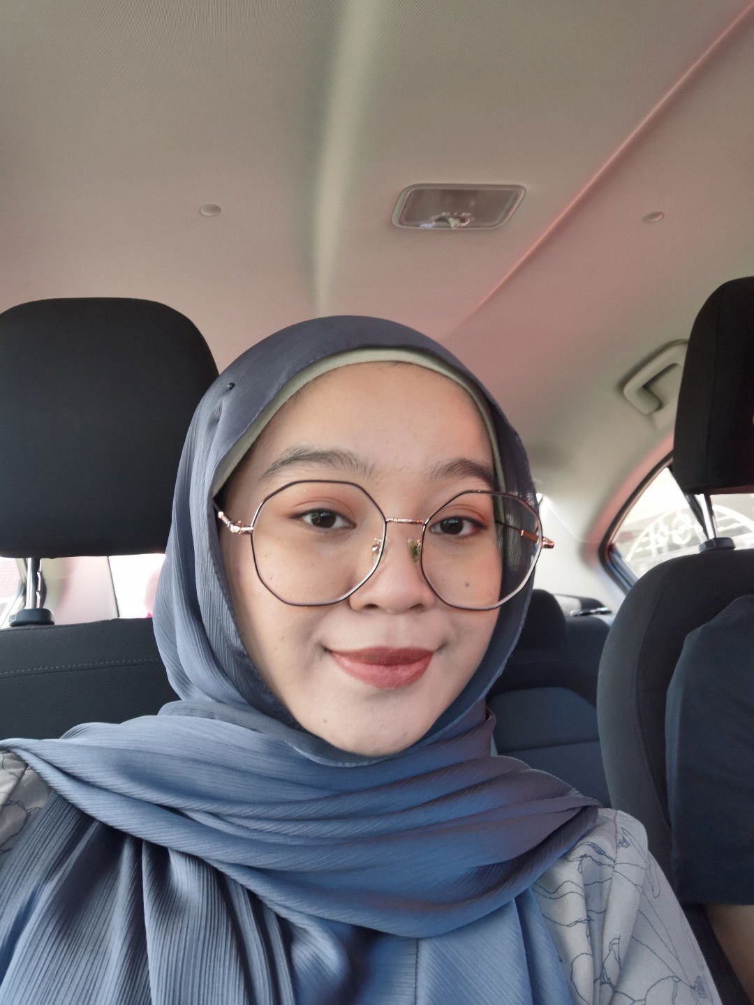 Nazierah profile icon