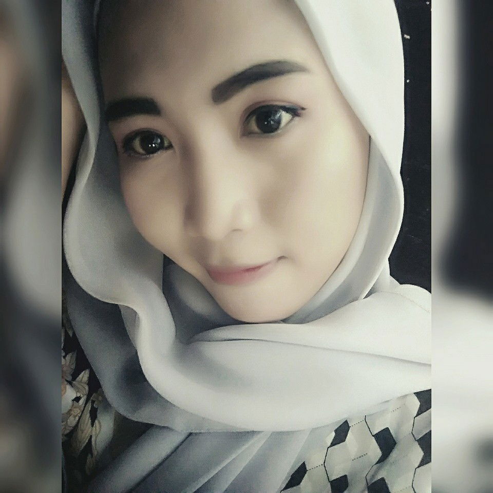 nurul fitri profile icon
