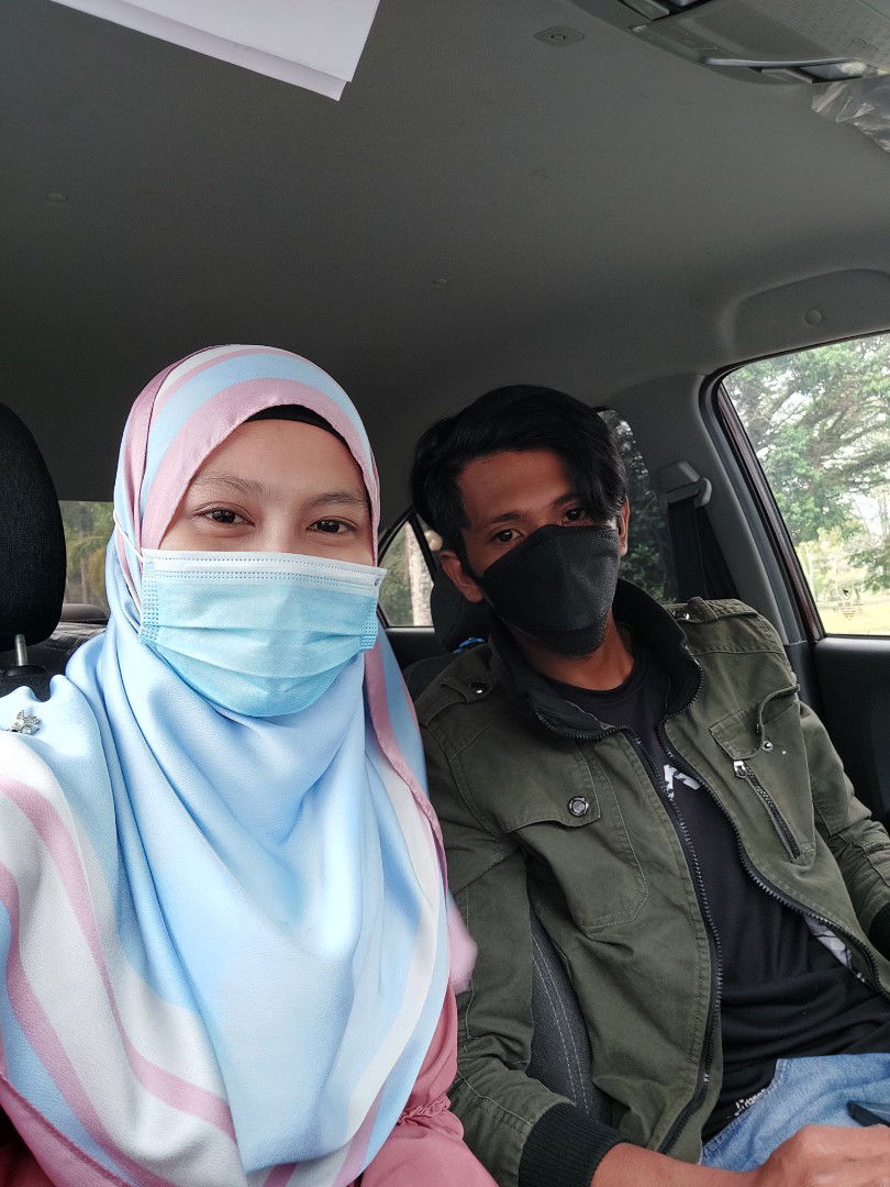 Titik Lydia profile icon