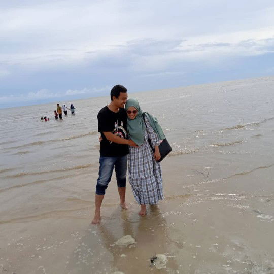 Ade indasuari profile icon