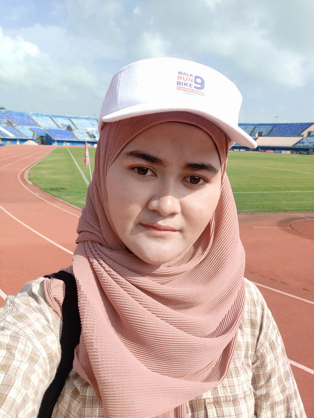 Saree Fah profile icon