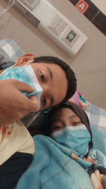 azahra indah profile icon