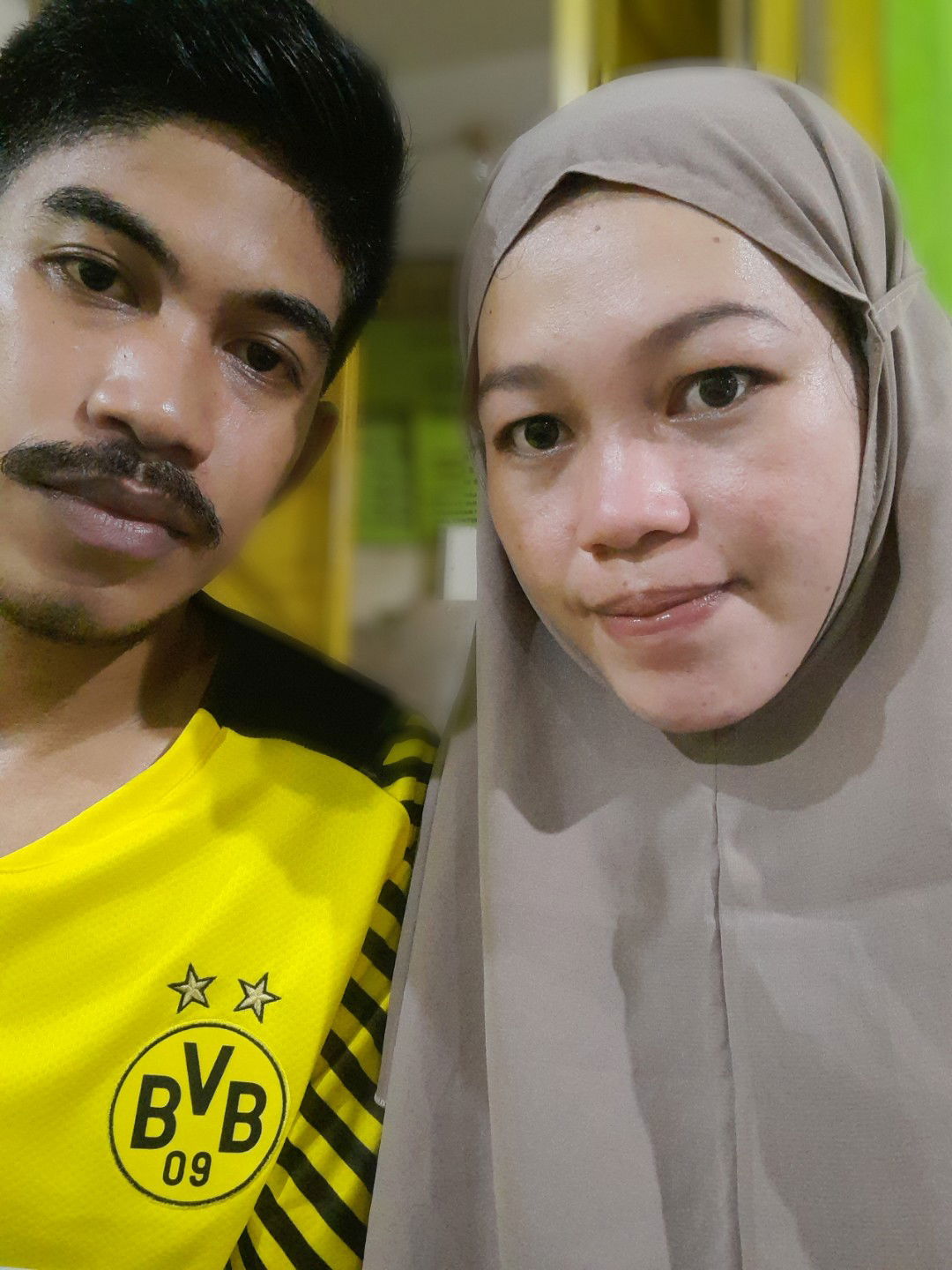 Sri Wahyuni profile icon