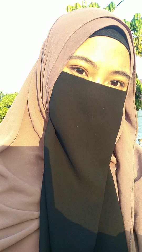 Desi Lupita Sari profile icon