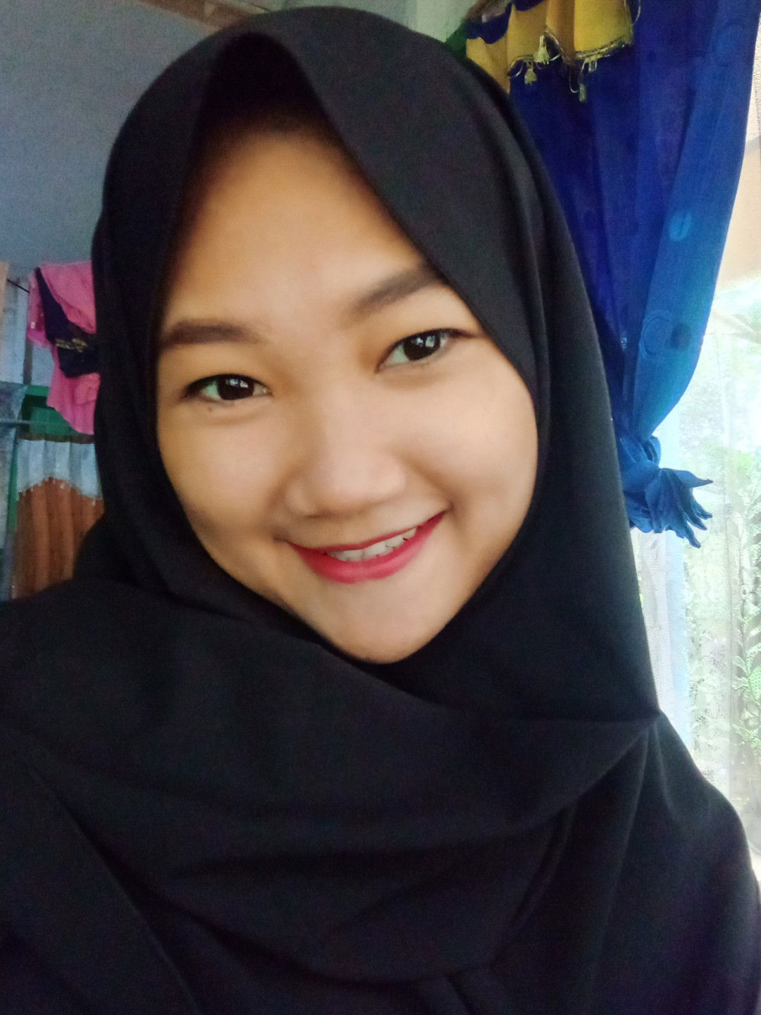 vielly anggraini profile icon