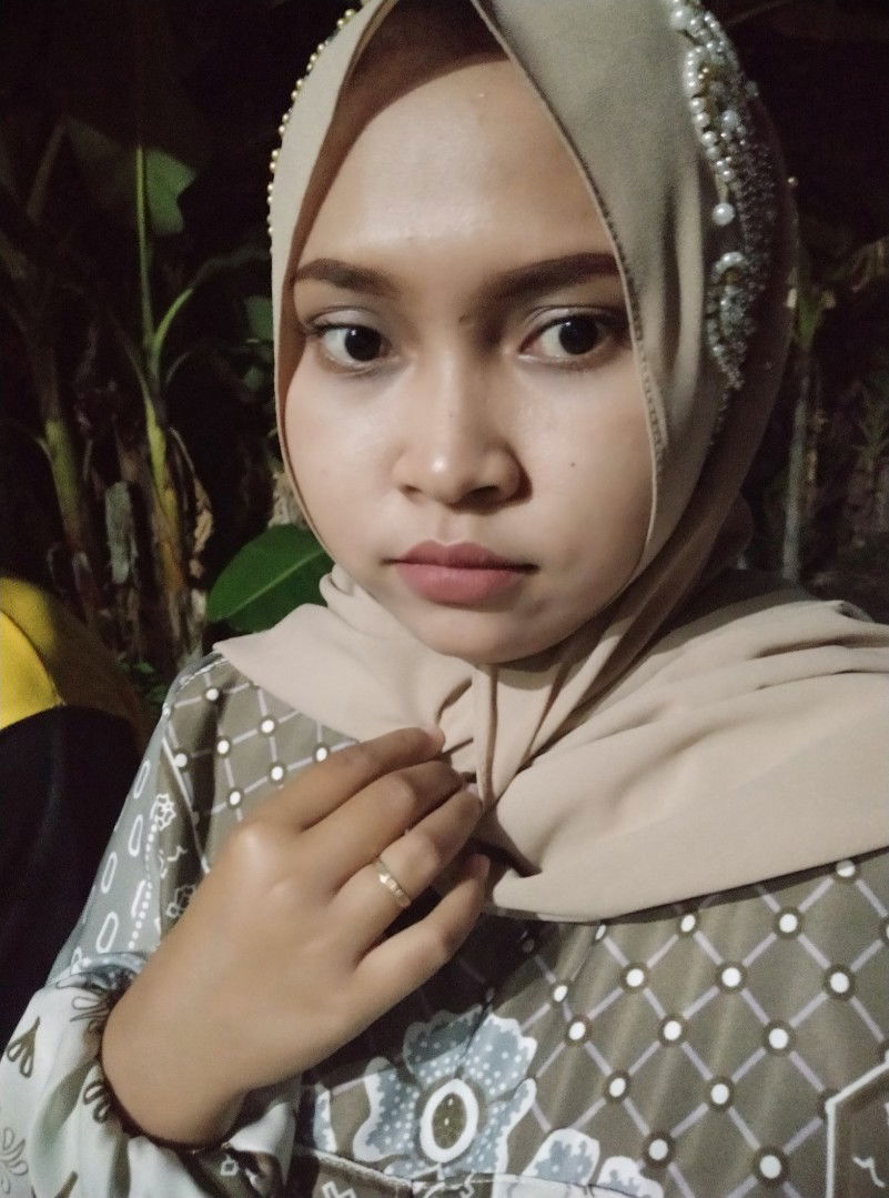 Novia Hidayah profile icon