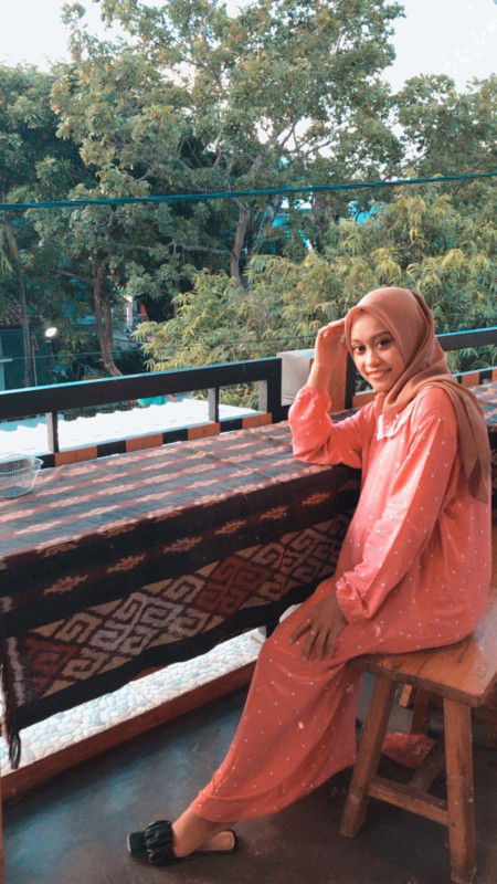 novi ratnasari profile icon