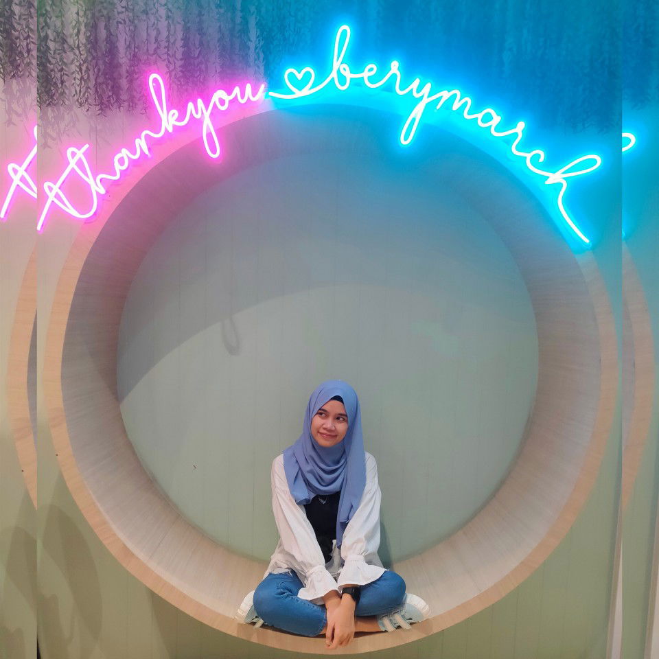 Nur Fitria Desriandini profile icon