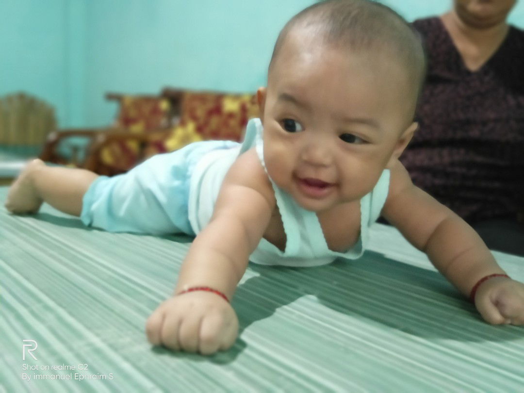 baby Immanuel 4 bulan