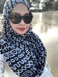 Yana Din profile icon