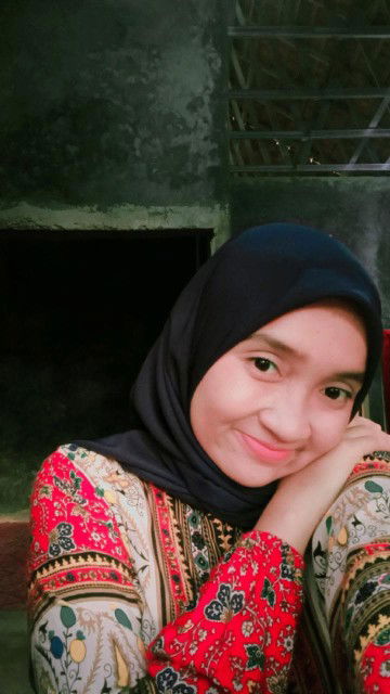 Intan Yulia sari profile icon