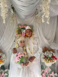 Santi Sartika profile icon