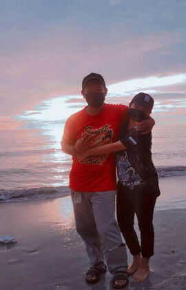 roz Rozy profile icon