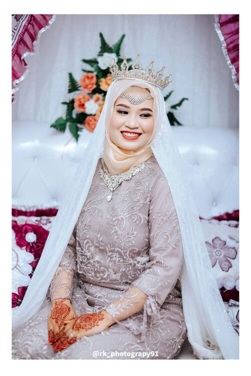 Ratna Juita profile icon