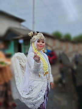 Putri Handayani profile icon