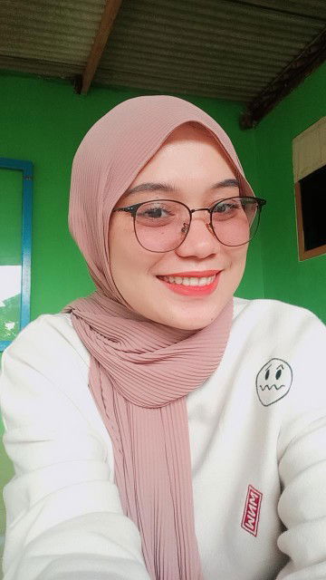 Titin Prihartini profile icon