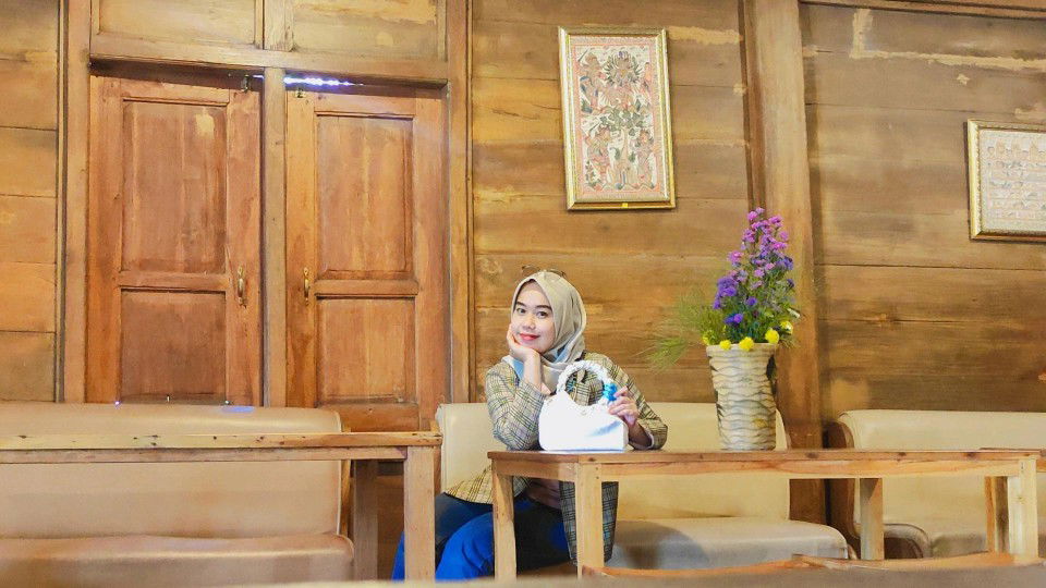 Indriyani profile icon