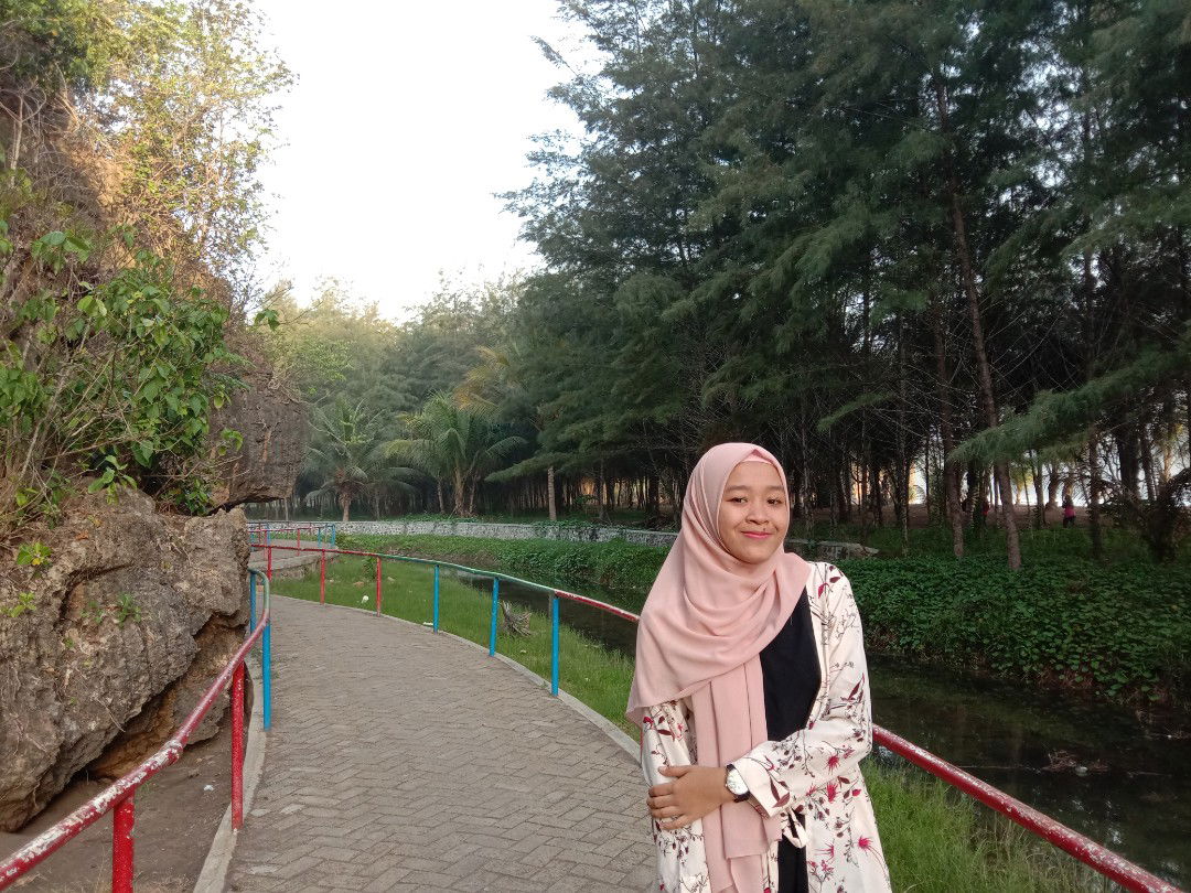 Mei Lukita Sari profile icon