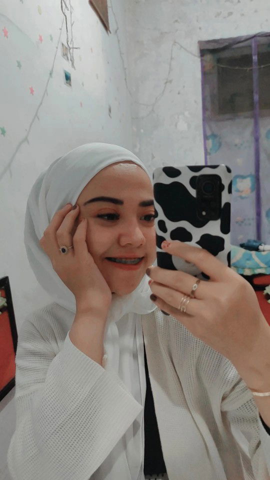 Silvia Azizah profile icon