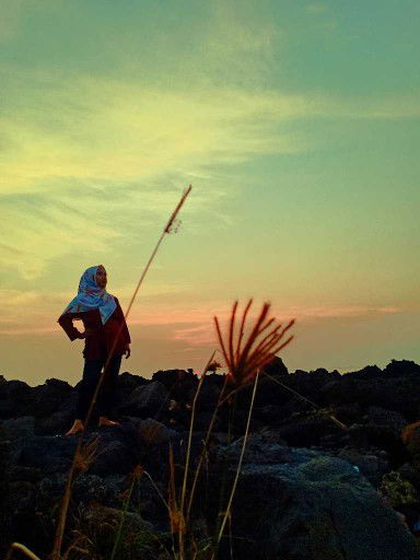 Indah Yuliani profile icon