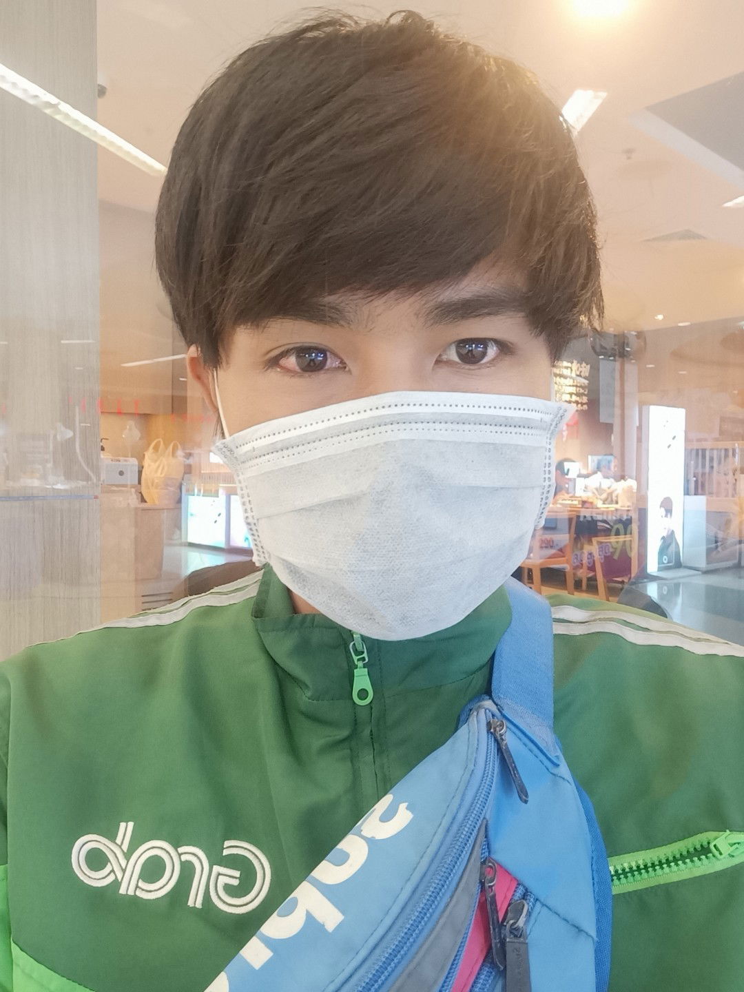 Mos Rittiporn profile icon