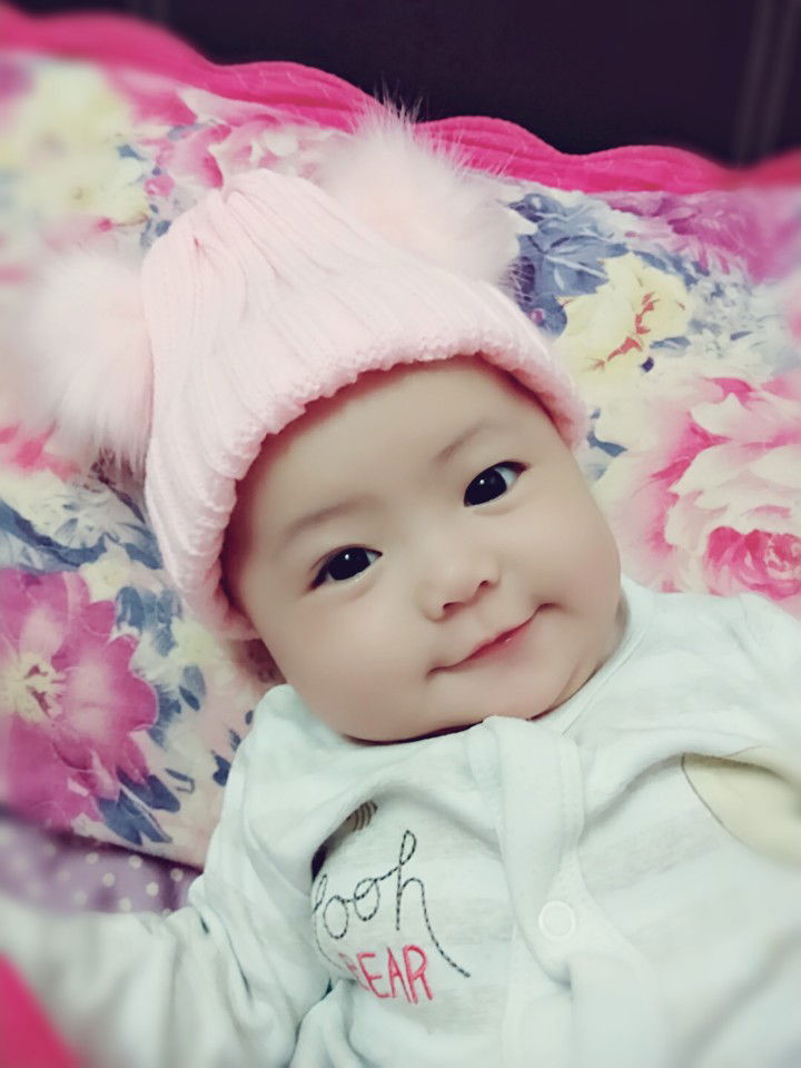 eylla syahilah profile icon