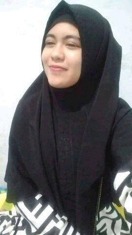 Richa Anggraeni profile icon