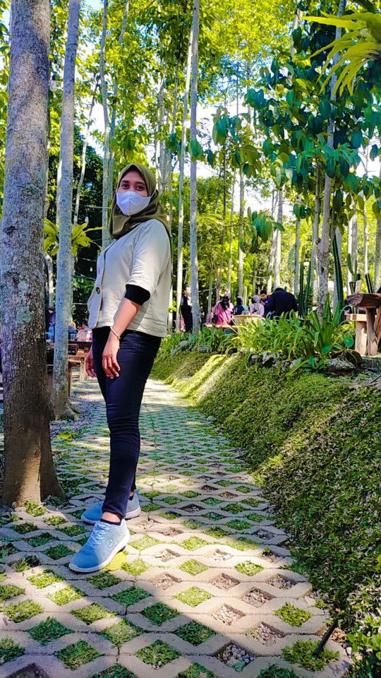 julia sarah devi profile icon