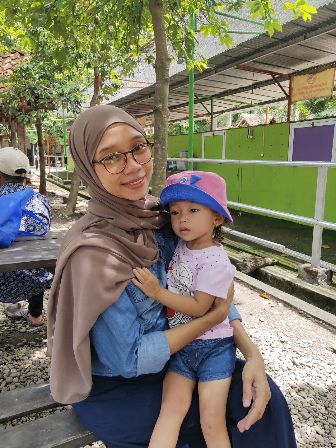 tri rizki mulyaningsih profile icon