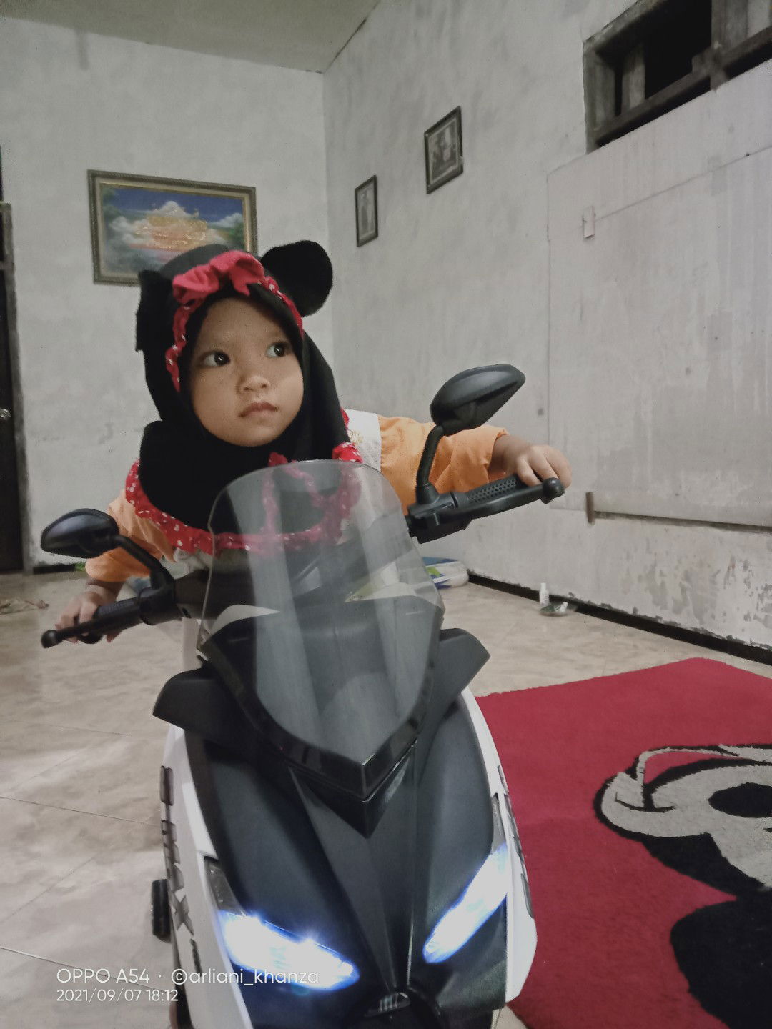 rini widyawati profile icon