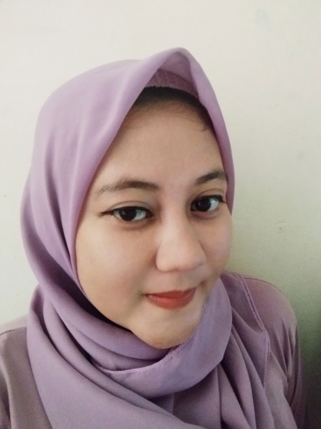 Intan Laras profile icon