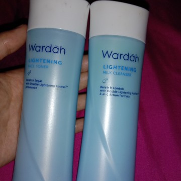 Pembersih wardah