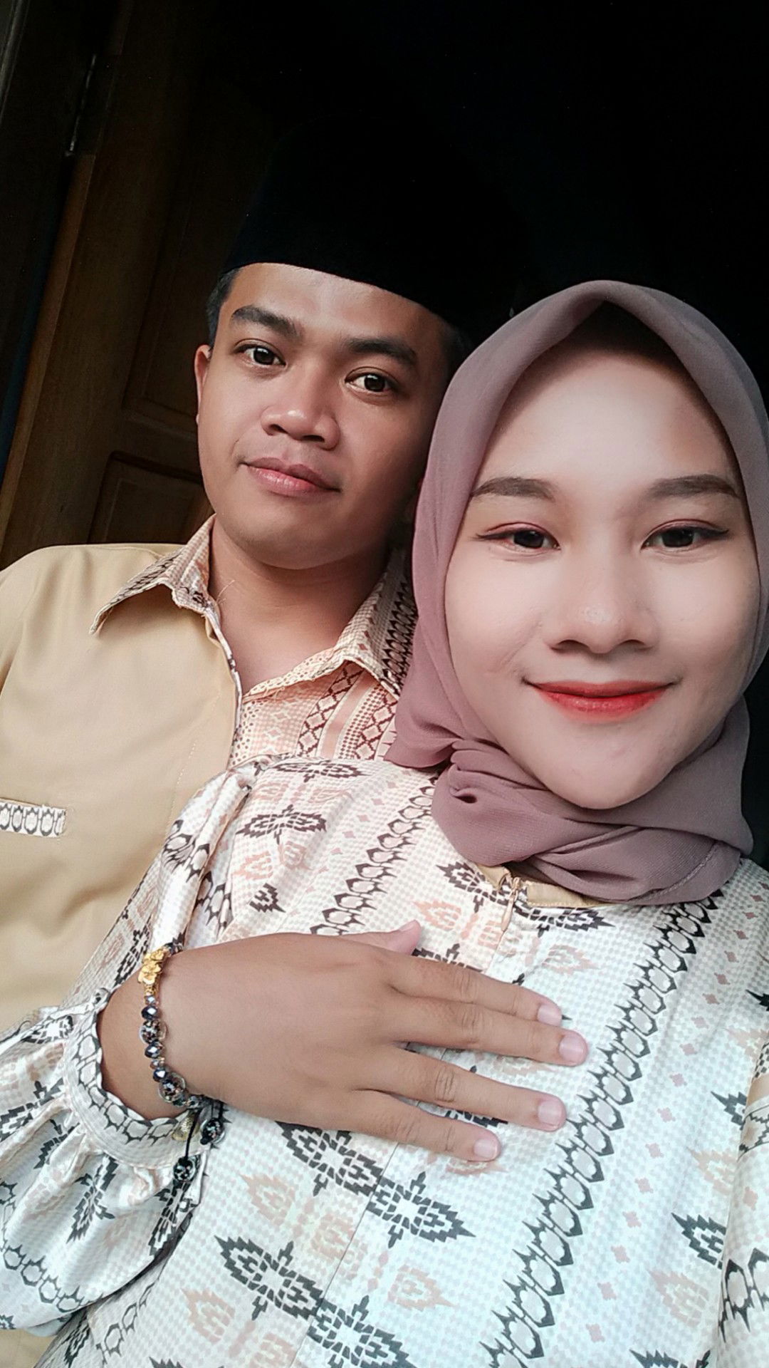 nur hayati profile icon