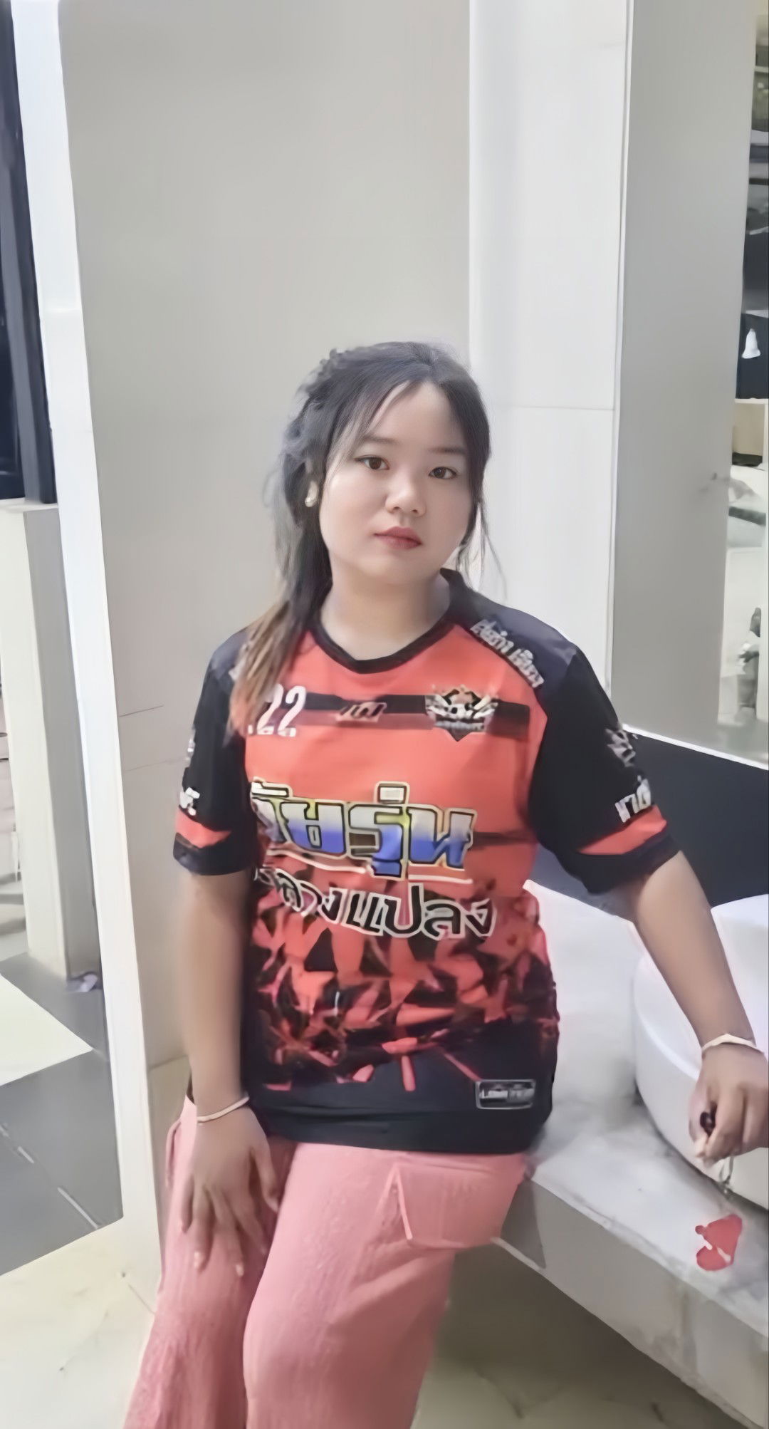 พรระพี มีสูงเนิน profile icon