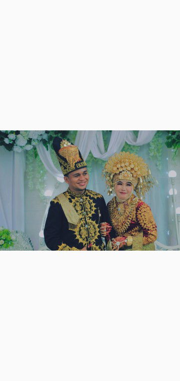 Dina Fitri profile icon