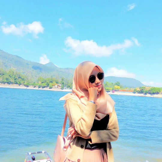 nuning wahyuni profile icon