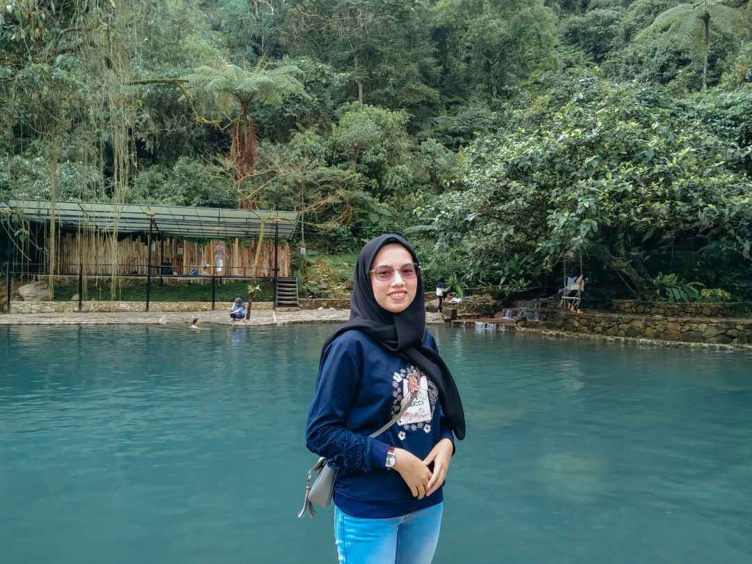 Resa Melani profile icon