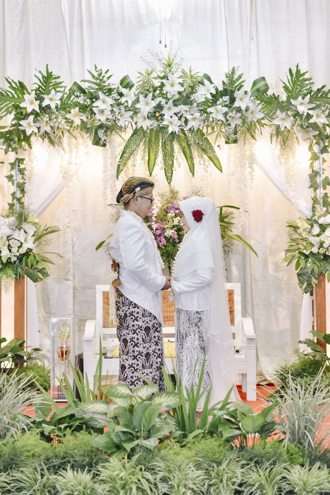 Rakhmi Sekar profile icon